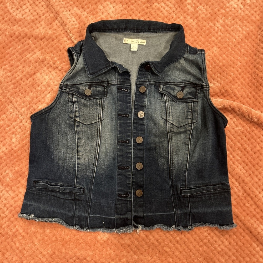 Denim Women's Sleeveless Blue Vest L Frayed Hem Collared Pockets Button